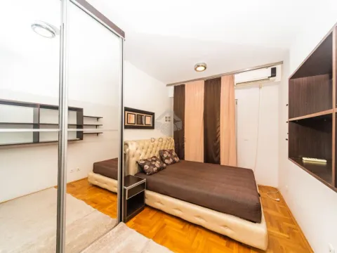 Izdavanje, jednosoban stan, 53m², City Kvart, Podgorica - image 7