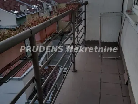 Izdavanje, jednosoban stan, 36m², Južni Bulevar, Vračar Sve Podlokacije - image 8