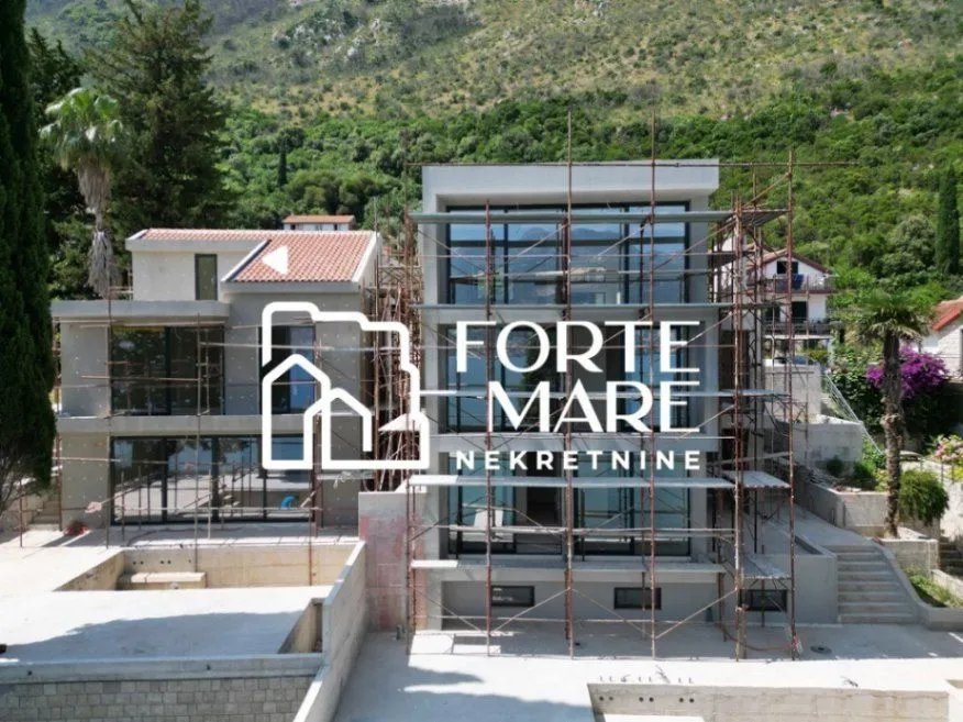 Prodaja, kuća, 309m², Njivice, Herceg Novi