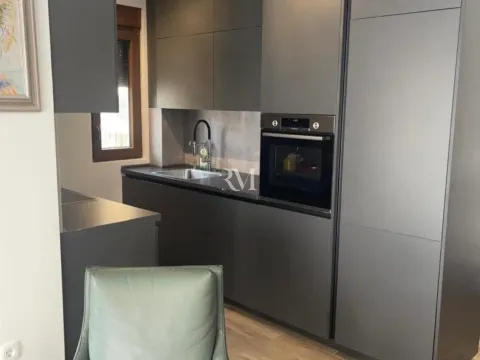 Sale, three bedroom apartment, 98m², Dobrota, Kotor - image 4