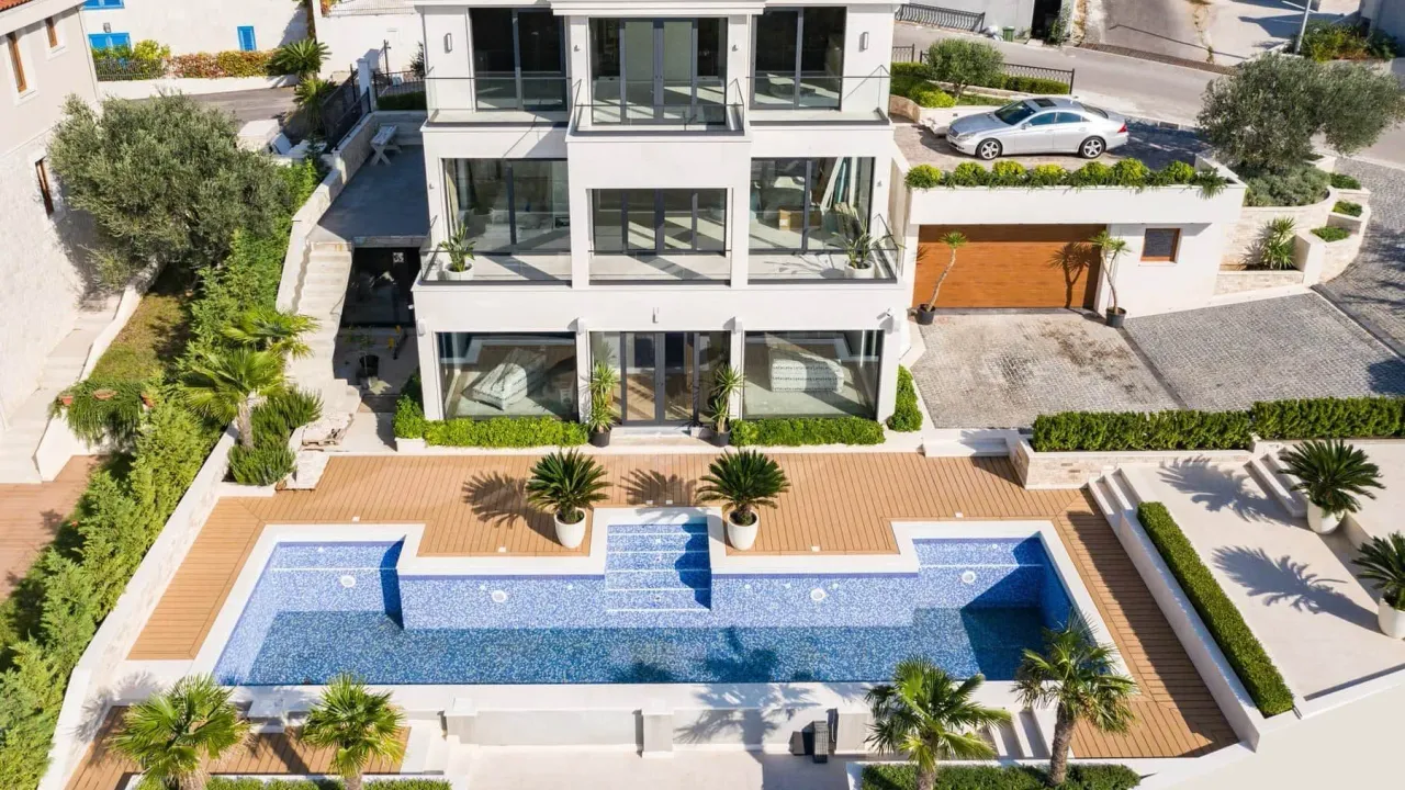 Prodaja, kuća, 400m², Blizikuće, Budva