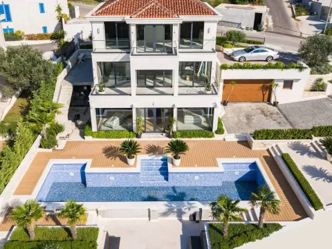 Sale, house, 400m², Blizikuće, Budva