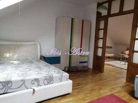 Izdavanje, četvorosoban stan, 154m², Savski Venac, Beograd - image 9