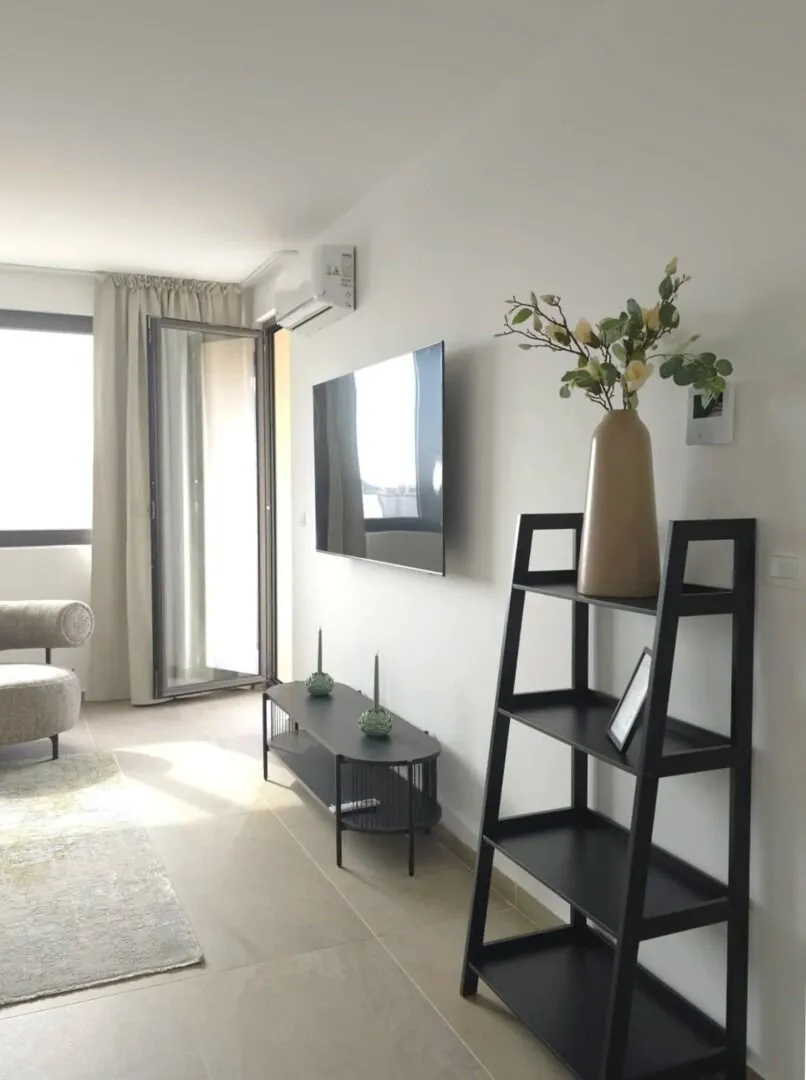 Rent, one bedroom apartment, 46m², Bečići, Budva