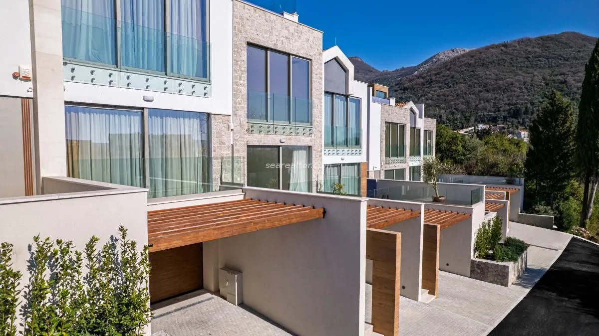 Sale, house, 312m², Donja Lastva, Tivat