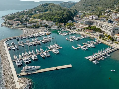 Prodaja, jednosoban stan, 81m², Kotor, Crna Gora - image 1