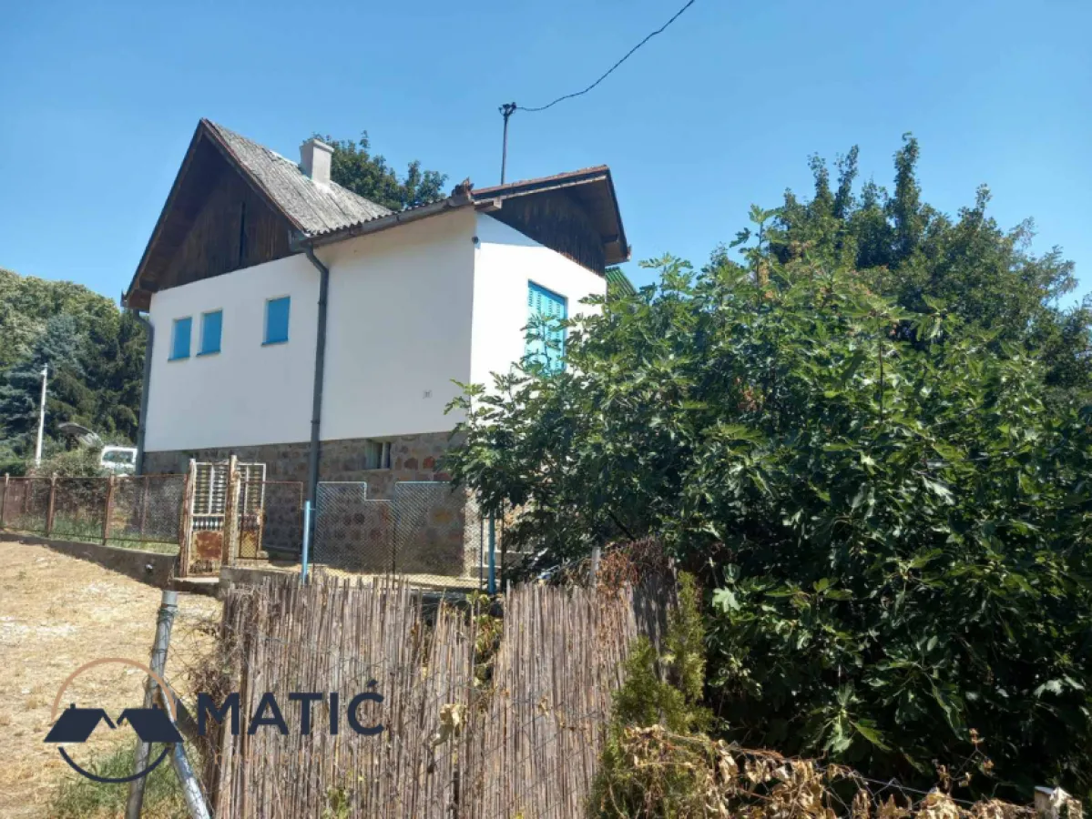 Prodaja, dvosoban stan, 39m², Irig, Srbija