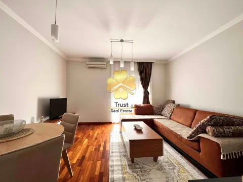 Izdavanje, jednosoban stan, 50m², City Kvart, Podgorica