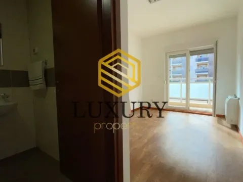 Rent, office space, 108m², City Kvart, Podgorica - image 9