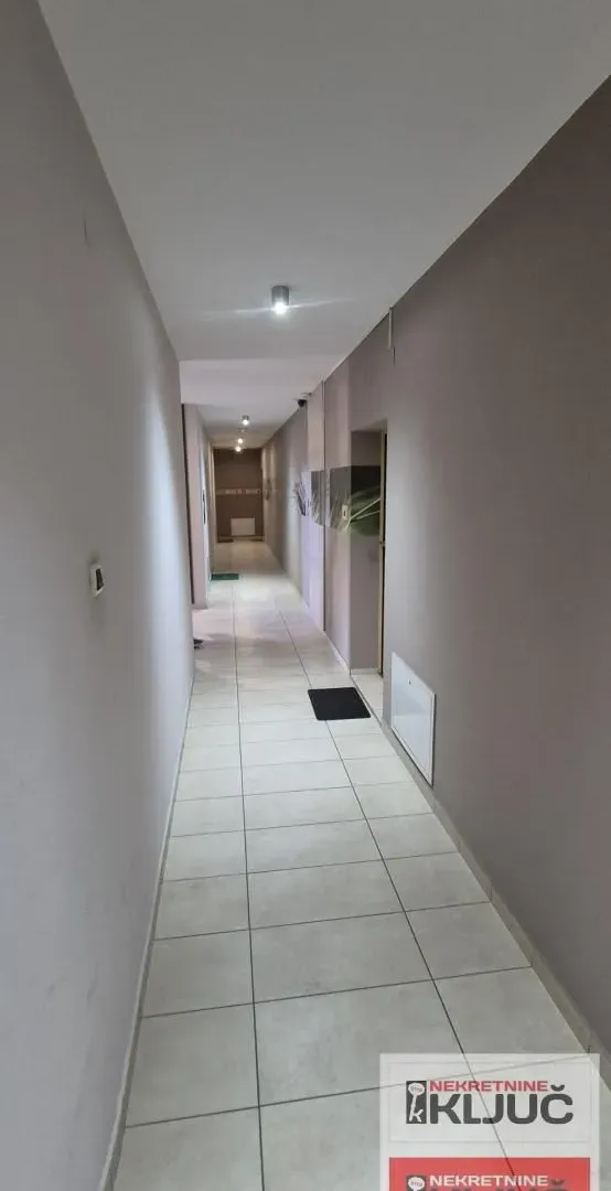 Prodaja, dvosoban stan, 42m², Bulevar Evrope, Novi Sad Sve Podlokacije