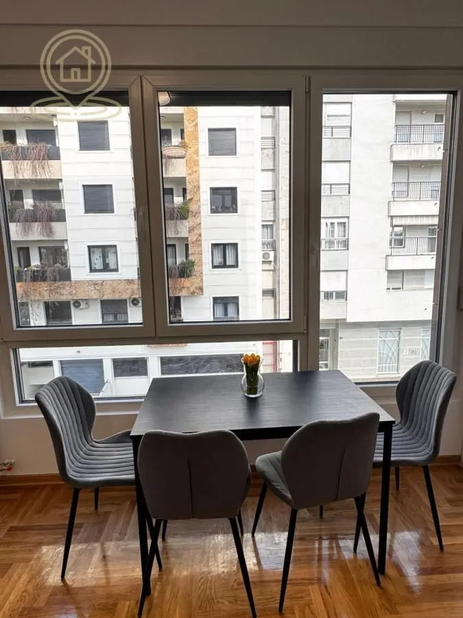 Rent, one bedroom apartment, 48m², Crveni Krst, Beograd