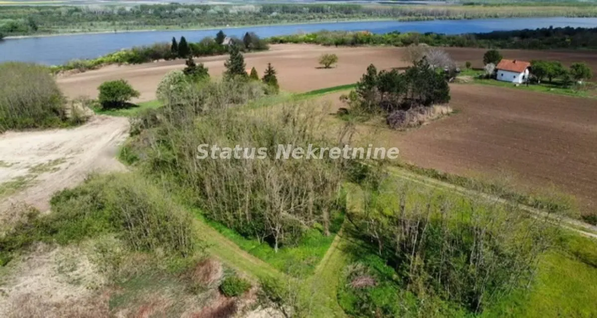 Prodaja, plac, 1400m², Inđija, Srbija