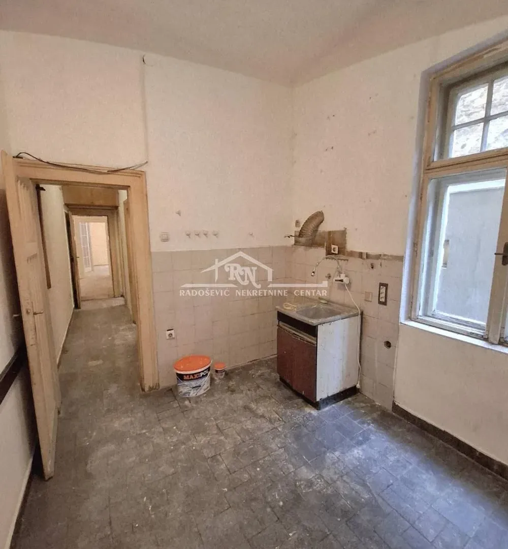 Sale, four bedroom apartment, 91m², Stari Grad, Beograd