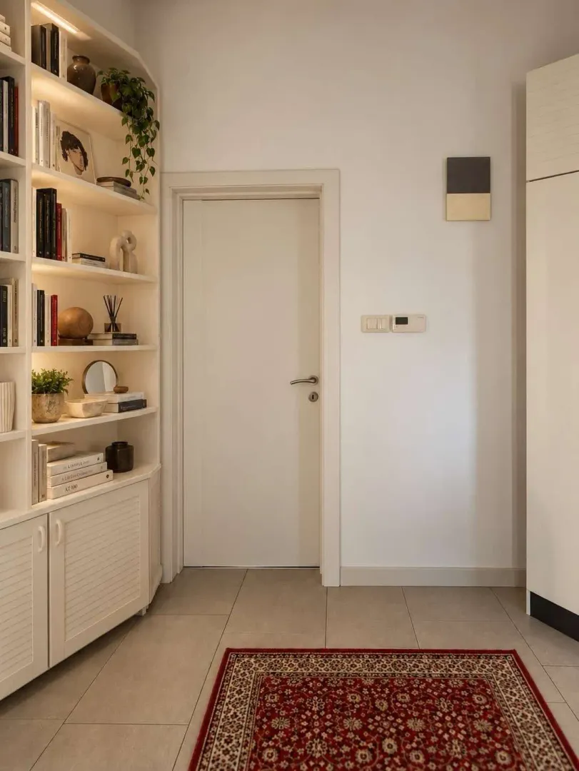 Izdavanje, jednosoban stan, 50m², Kalimanj, Tivat
