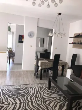 Rent, one bedroom apartment, 43m², Podmaine, Budva - image 2
