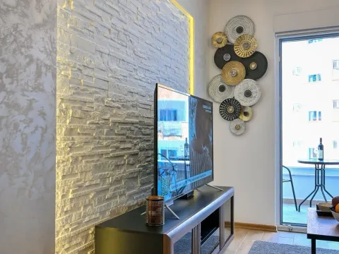 Rent, one bedroom apartment, 45m², Budva, Crna Gora - image 13