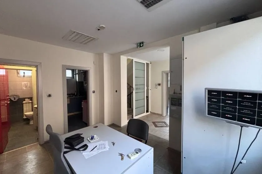 Rent, office space, 360m², Zemun Meandri, Zemun Sve Podlokacije