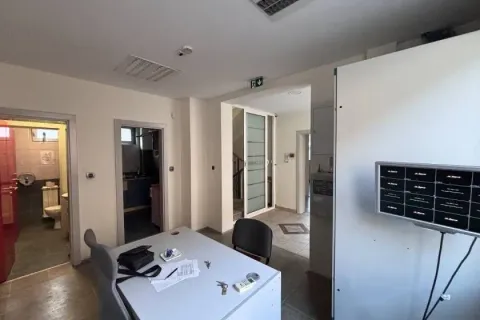 Rent, office space, 360m², Zemun Meandri, Zemun Sve Podlokacije - image 3