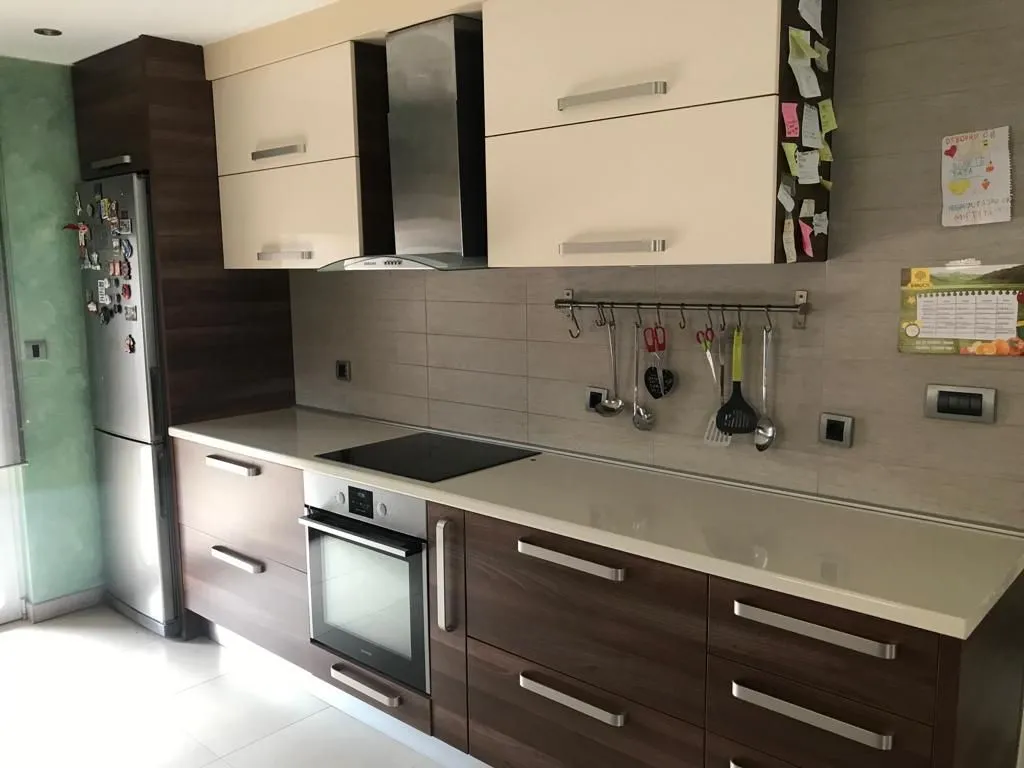Izdavanje, kuća, 300m², Zemun Sve Podlokacije, Beograd