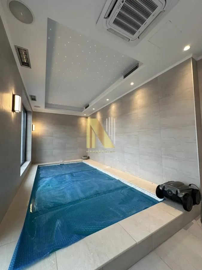 Izdavanje, kuća, 300m², Beočin, Srbija