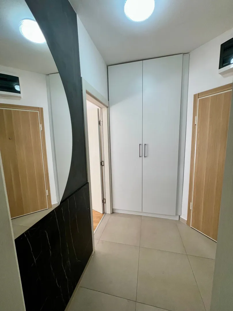 Izdavanje, dvosoban stan, 56m², Stara Varoš, Podgorica