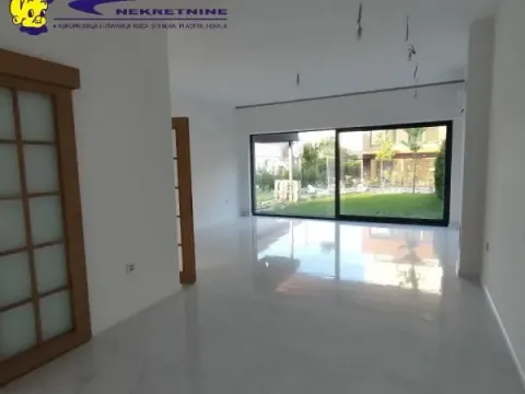 Prodaja, kuća, 181m², Sremska Kamenica, Petrovaradin - image 8