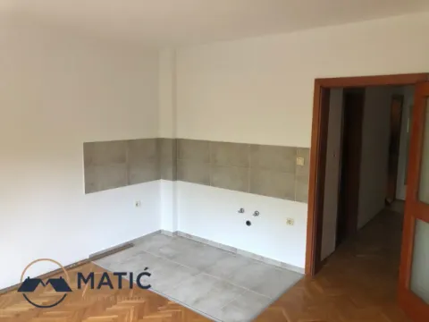 Prodaja, dvosoban stan, 47m², Nova Detelinara, Novi Sad Sve Podlokacije