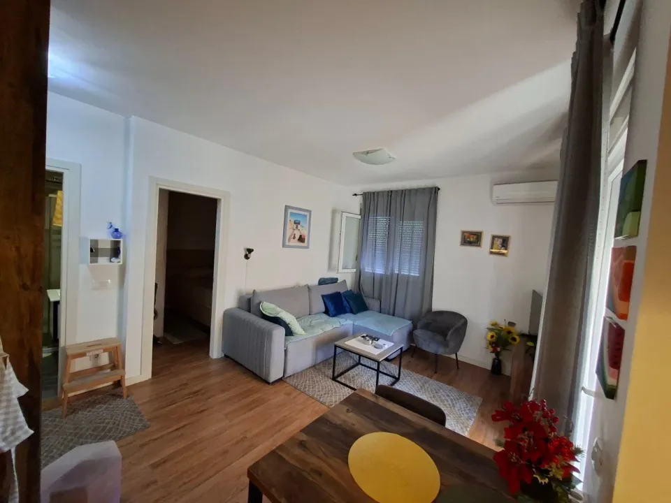 Rent, one bedroom apartment, 35m², Centar, Budva