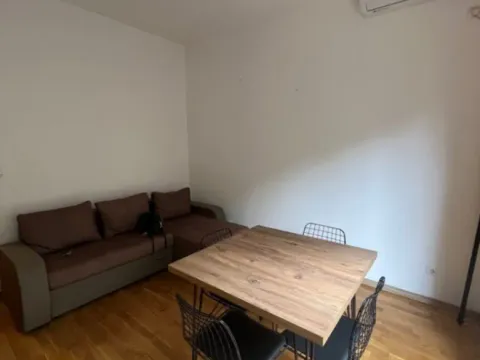 Izdavanje, jednosoban stan, 40m², Momišići, Podgorica - image 3