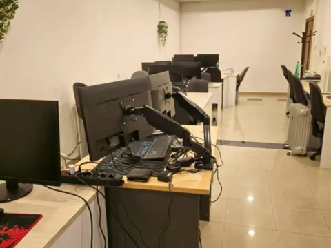 Izdavanje, poslovni prostor, 400m², Savski Venac, Beograd - image 13