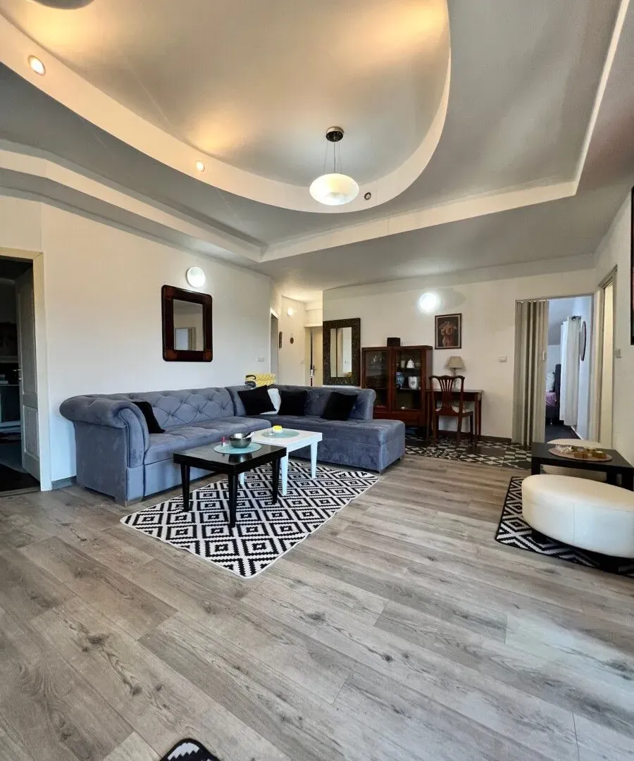 Izdavanje, trosoban stan, 115m², Zelenika, Podgorica