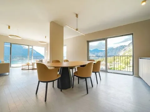 Prodaja, trosoban stan, 158m², Dobrota, Kotor - image 7