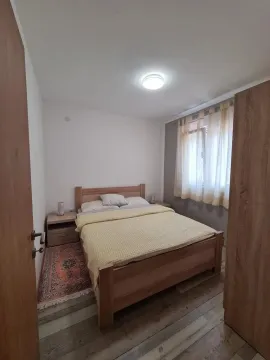 Izdavanje, dvosoban stan, 75m², Blok 5, Podgorica - image 9