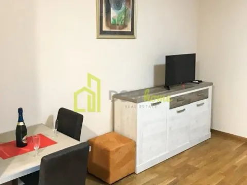 Rent, studio apartment, 33m², City Kvart, Podgorica - image 9