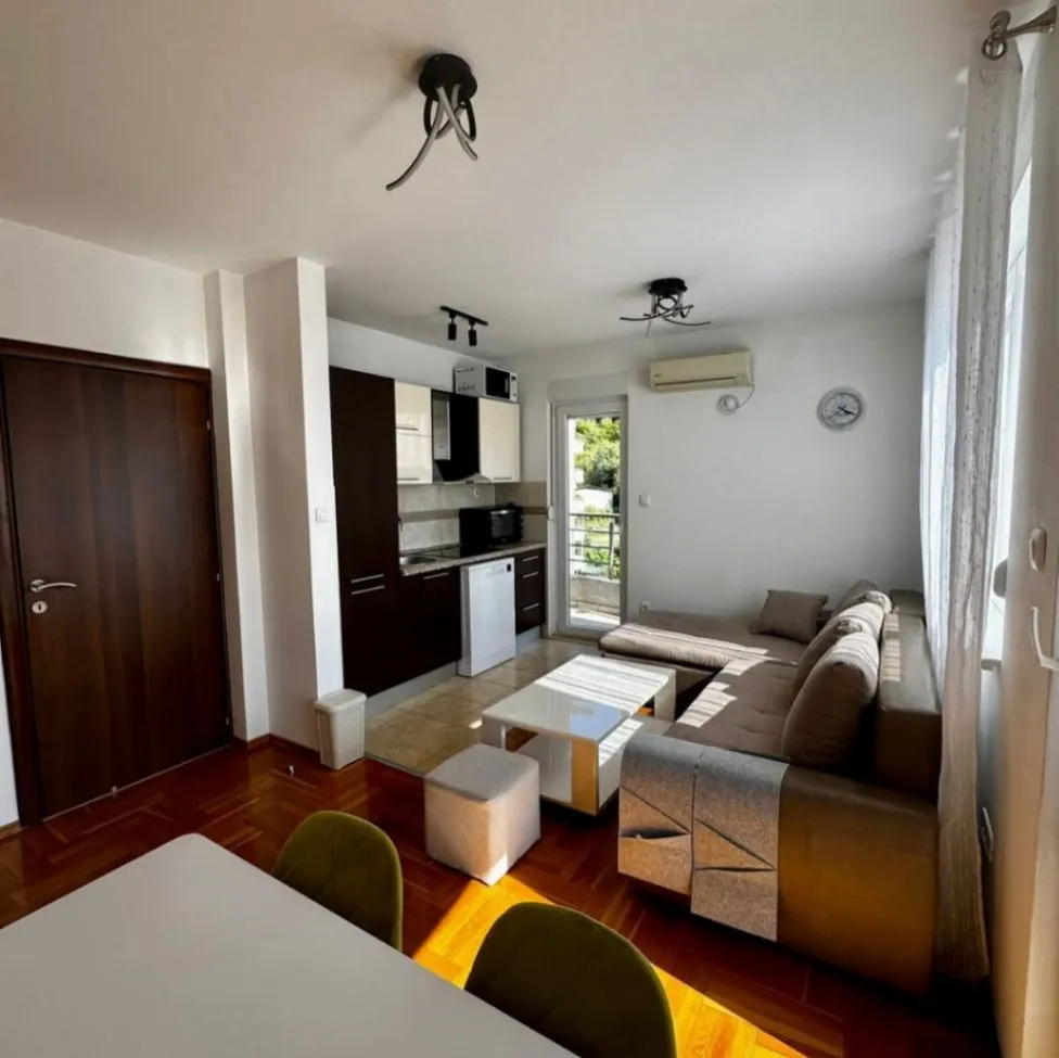 Rent, apartment, 61m², Zaobilaznica, Budva