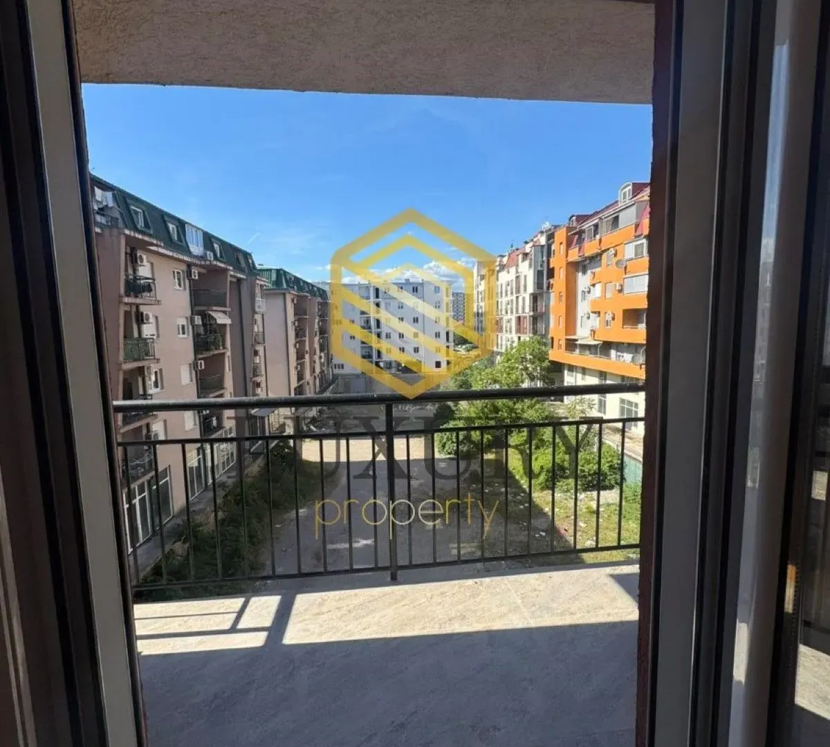 Izdavanje, trosoban stan, 92m², 1 maj, Podgorica