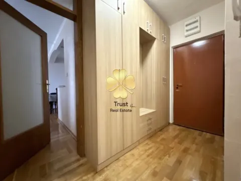 Izdavanje, dvosoban stan, 65m², Stara Varoš, Podgorica - image 9