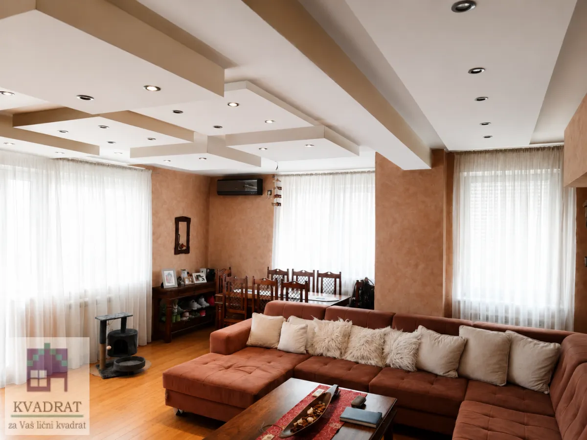 Prodaja, četvorosoban stan, 115m², Grbavica, Novi Sad Sve Podlokacije