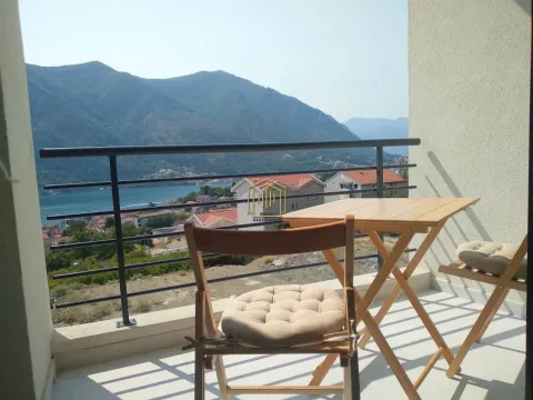 Sale, one bedroom apartment, 35m², Dobrota, Kotor - image 5