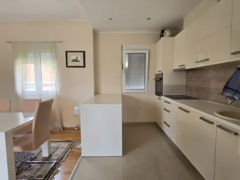 Sale, house, 276m², Gorica C, Podgorica - image 11