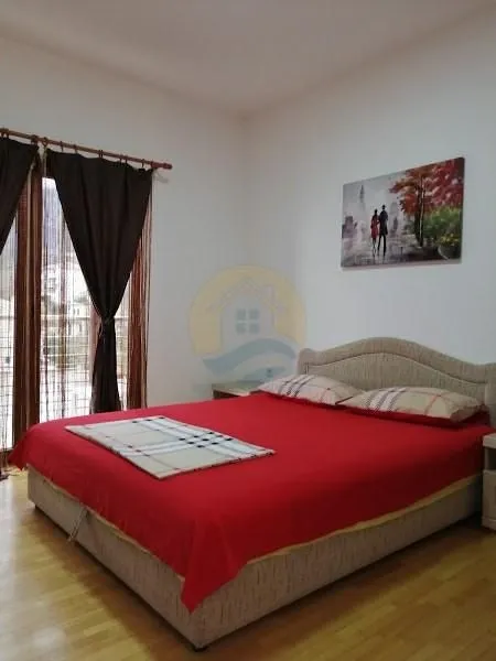 Sale, four bedroom apartment, 200m², Petrovac, Budva