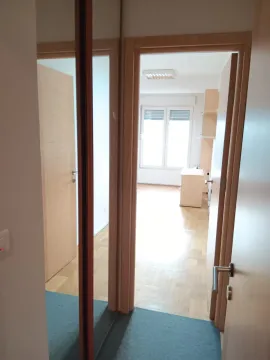 Rent, office space, 100m², Preko Morače, Podgorica - image 19