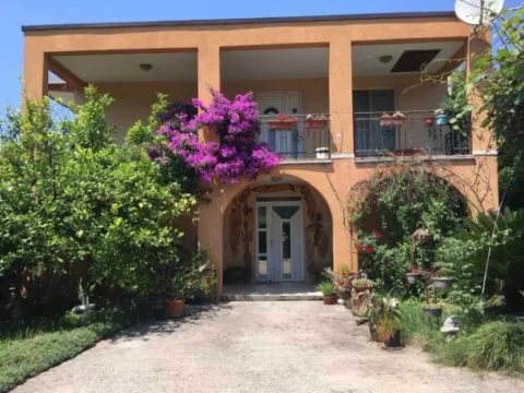 Sale, house, 138m², Polje, Bar