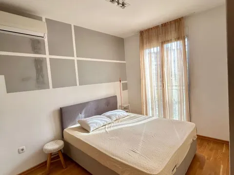 Rent, two bedroom apartment, 60m², Blok 9, Podgorica - image 6
