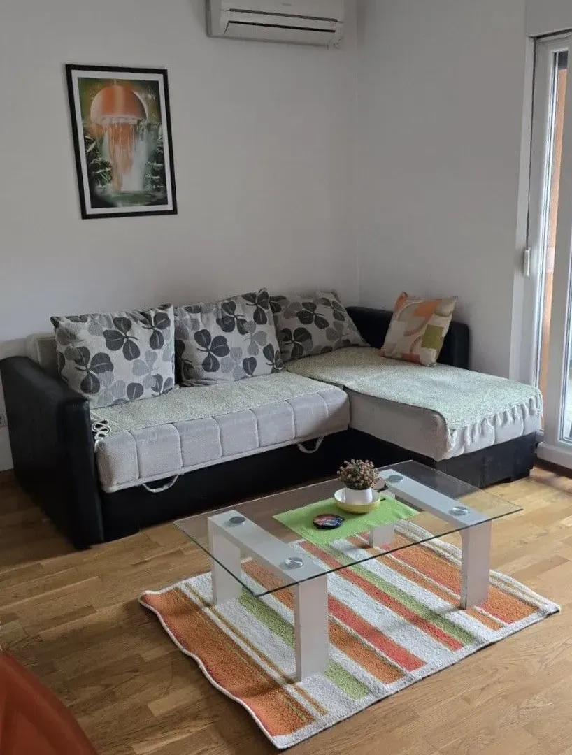 Rent, studio apartment, 33m², City Kvart, Podgorica