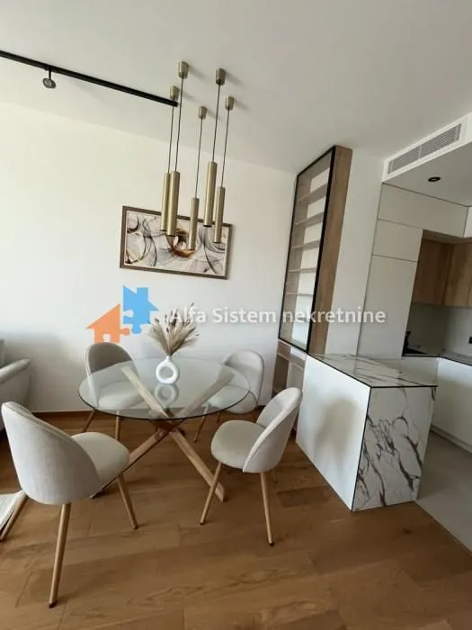 Izdavanje, dvosoban stan, 50m², Stari Grad, Beograd