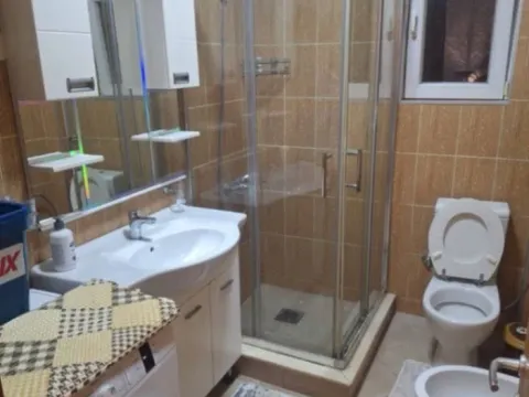 Izdavanje, trosoban stan, 100m², Stari Aerodrom, Podgorica - image 7