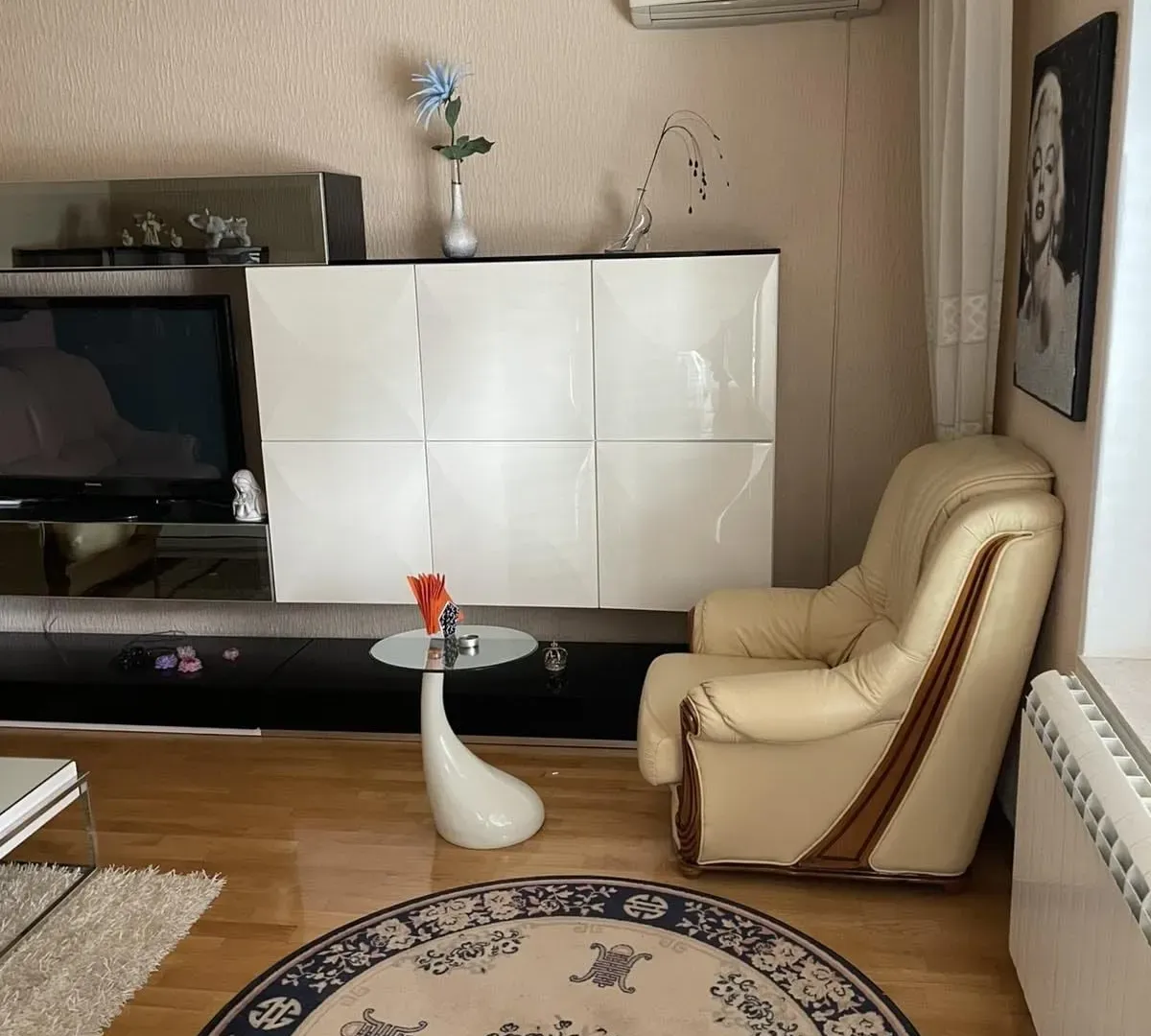 Rent, one bedroom apartment, 150m², Momišići, Podgorica