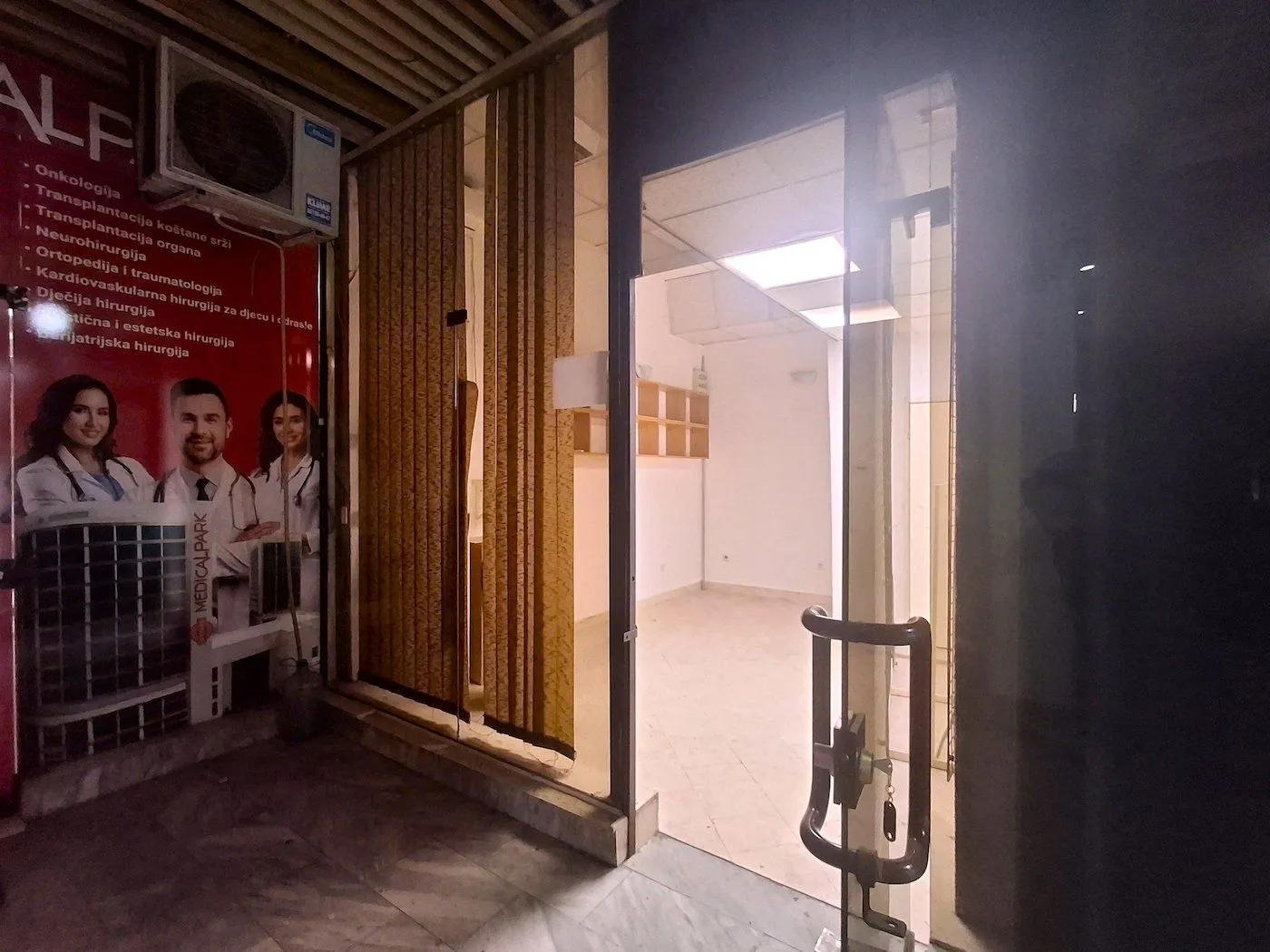 Rent, office space, 15m², Preko Morače, Podgorica