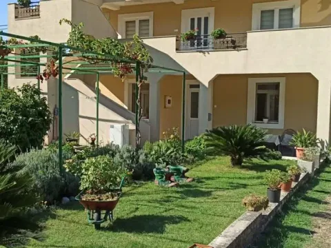 Rent, one bedroom apartment, 48m², Donja Lastva, Tivat - image 10